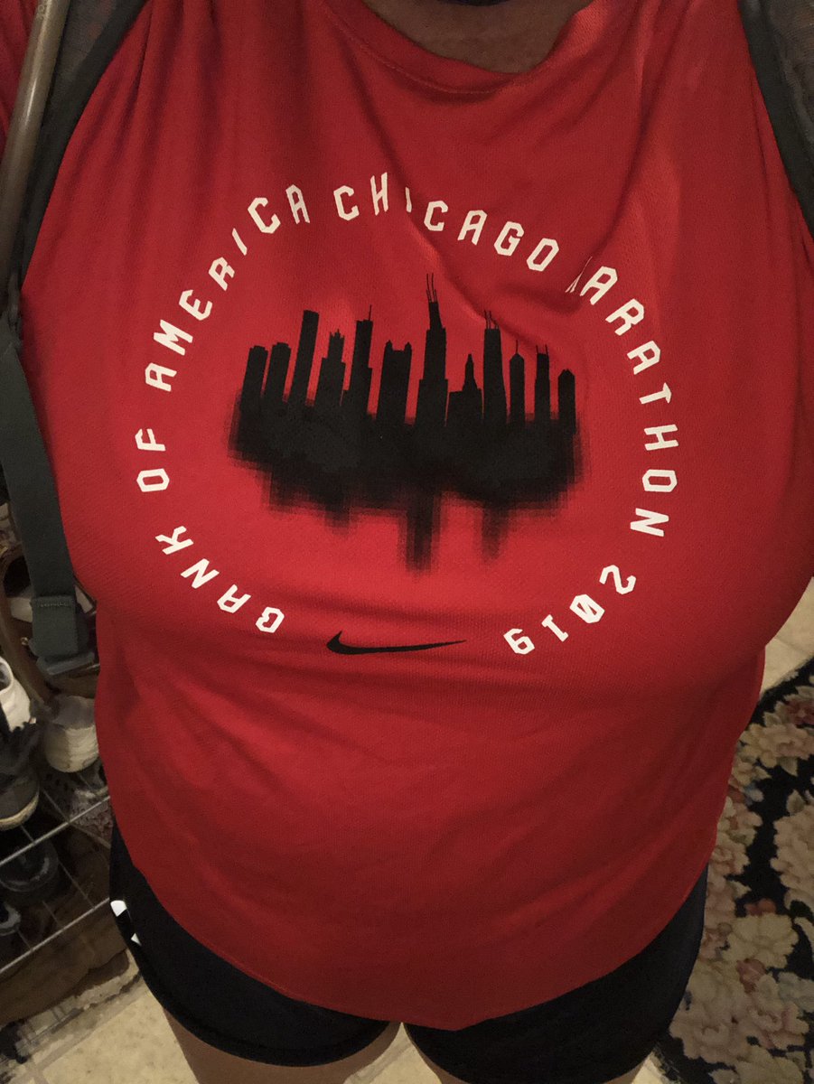 RunnerWineBeach's tweet photo. 2020 is testing me; itโs testing all of us. Wearing this shirt on my run today to remind myself of the club Iโm in. #marathonrunner #alwaysintraining https://t.co/fmelMuWcWb