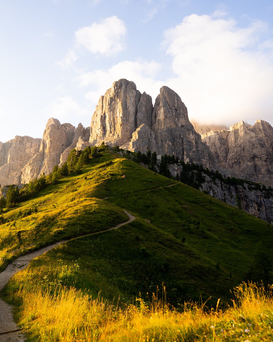 _lukasrichter's tweet photo. What a awesome weekend in the Dolomites! #dolomits #italy https://t.co/qXYwEiq4sl