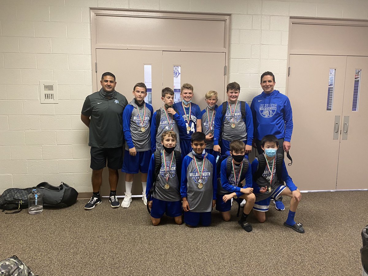 MNHSJrMustangs's tweet photo. Congrats 6th WHITE! Champs of the Crossover Basketball Classic -great weekend boys! #Rollstangs #hoops 💪🏻🏀⛹🏽🐎🐎🐎🐎🥇👇🏻

@MNHS_Basketball @DaveFelici_ https://t.co/sz8v2ZAZWh