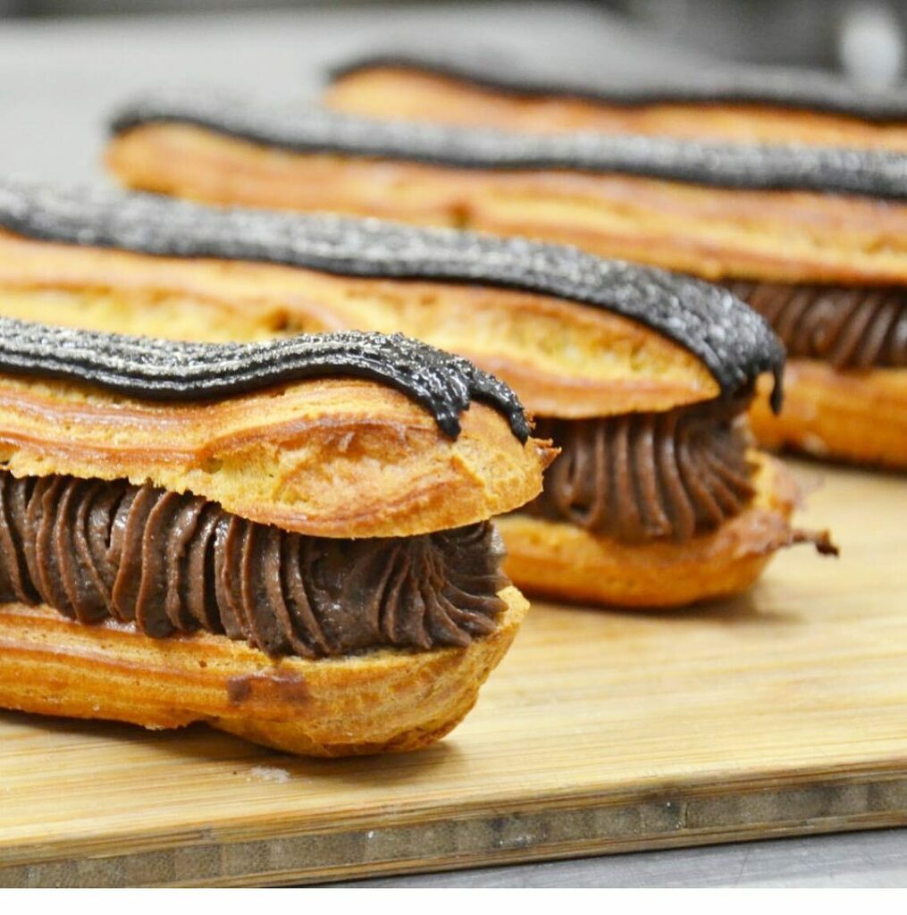 gillespudlowski's tweet photo. Cet après midi, on a fait goûter au chocolat avec #josephviola #mercijoseph 🍫👌@josephviolamof #yummy #foodpics #foodstagram #instagood #foodforthought #delicious #gourmandise #fresh #tasty #food #foodporn #foodies #chocolat #eclairauchocolat #chocolat… https://t.co/tAe0GCI9fN https://t.co/rm15hwRmIc