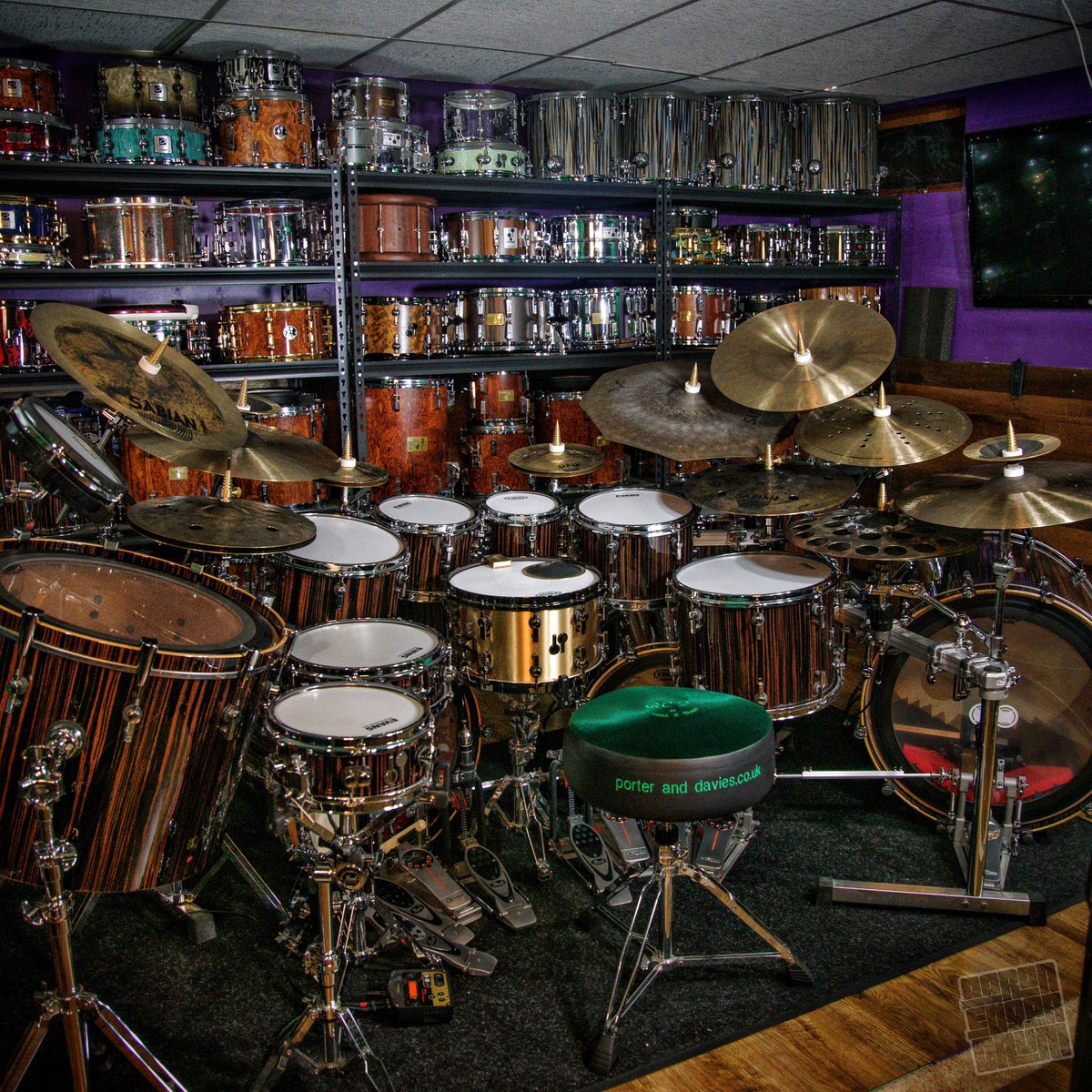 AaronEdgarDrum's tweet photo. 👽 Że Mothershïp 🛸 Snarea51 👽
#drums #drumming #gearporn #drumporn #sonor #drumeo #AlienProg #OtherWorldProblems #gear #snares https://t.co/auR7CHJVNp
