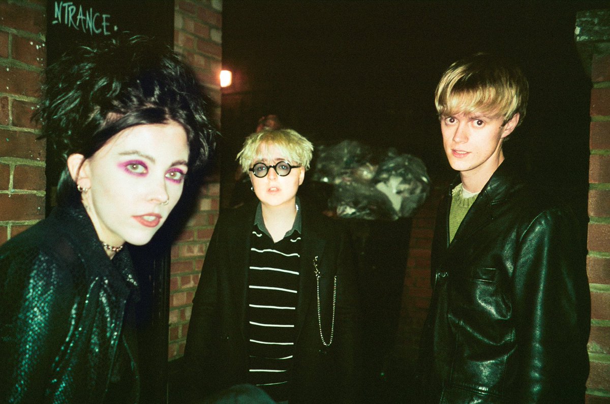 Ciara_Doran's tweet photo. two days until new @palewaves wooooot woooot 🦉 https://t.co/mvZZaXtWKY