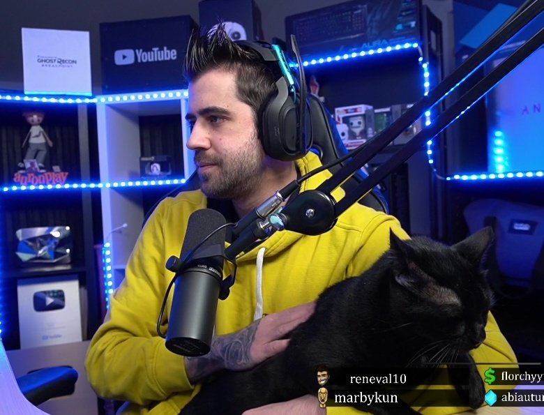 ripaccntt's tweet photo. auron con don gato, lo mejor que verás hoy https://t.co/wS5nEvaeDB