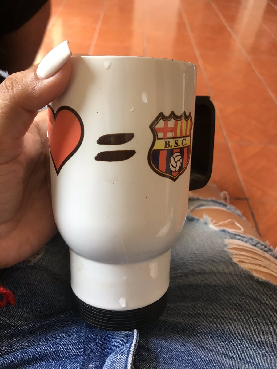 denisseModerate's tweet photo. Recuperé mi vaso robado jajaja 🥰 https://t.co/LZ8osLE0mf