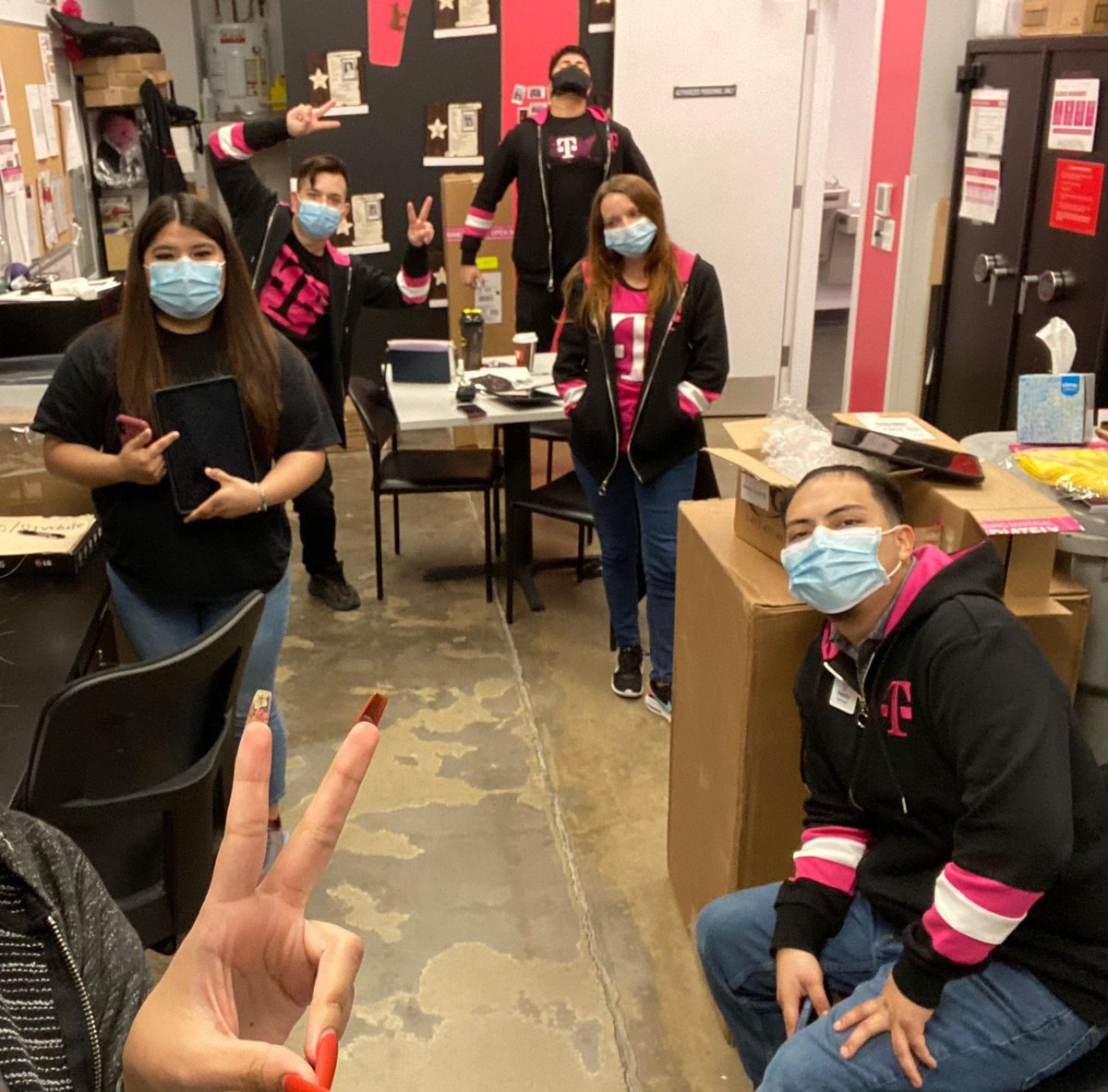 TMobileTrin tweet media
