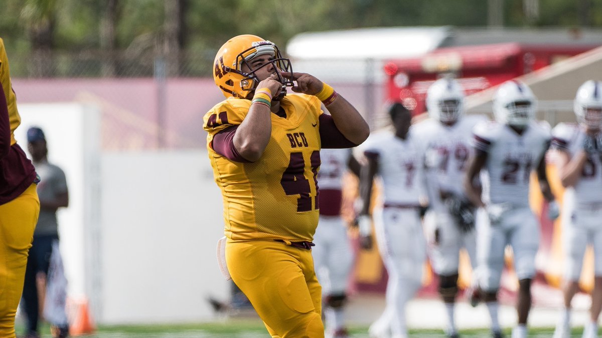 BCUGridiron's tweet photo. ON THIS DAY (11/8) #2
2008 d. Hampton 17-6 Brian Sumlar 110 yds, TD
2018 d. N.C. Central 28-25 Uriel Hernandez 2 OT FG, Keavon Mitchell TD, @skoolyboy2 TDs on ESPNU https://t.co/r8qXoAuK3Q