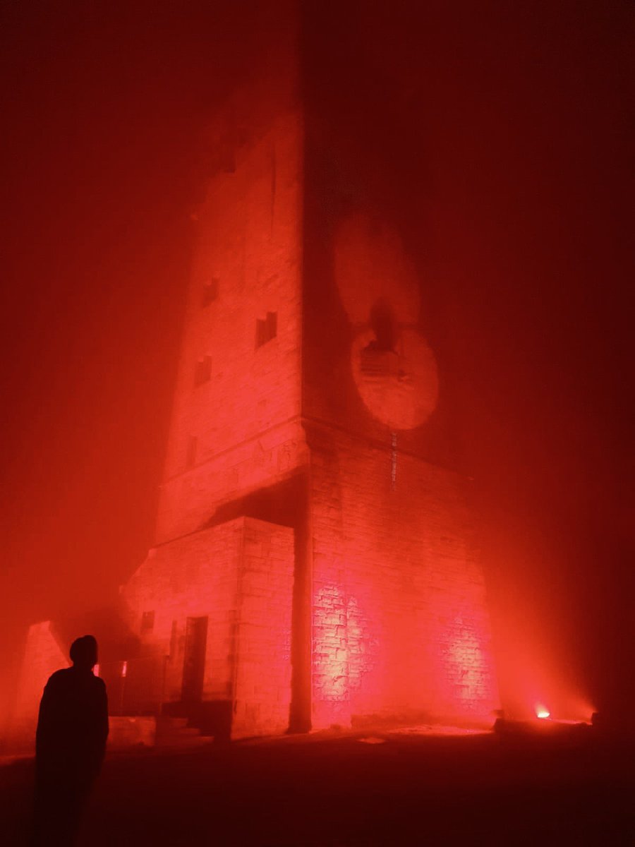 📍Castle Hill 📸
📍Huddersfield Town Hall
📍Cleckheaton Town Hall 
📍Batley Town Hall 
📍Dewsbury Town Hall 

We’ve lit up our Town Halls and Castle Hill red in remembrance of those who fought for our freedoms. Lest we forget.

#KirkleesRemembers 
#RemembranceSunday