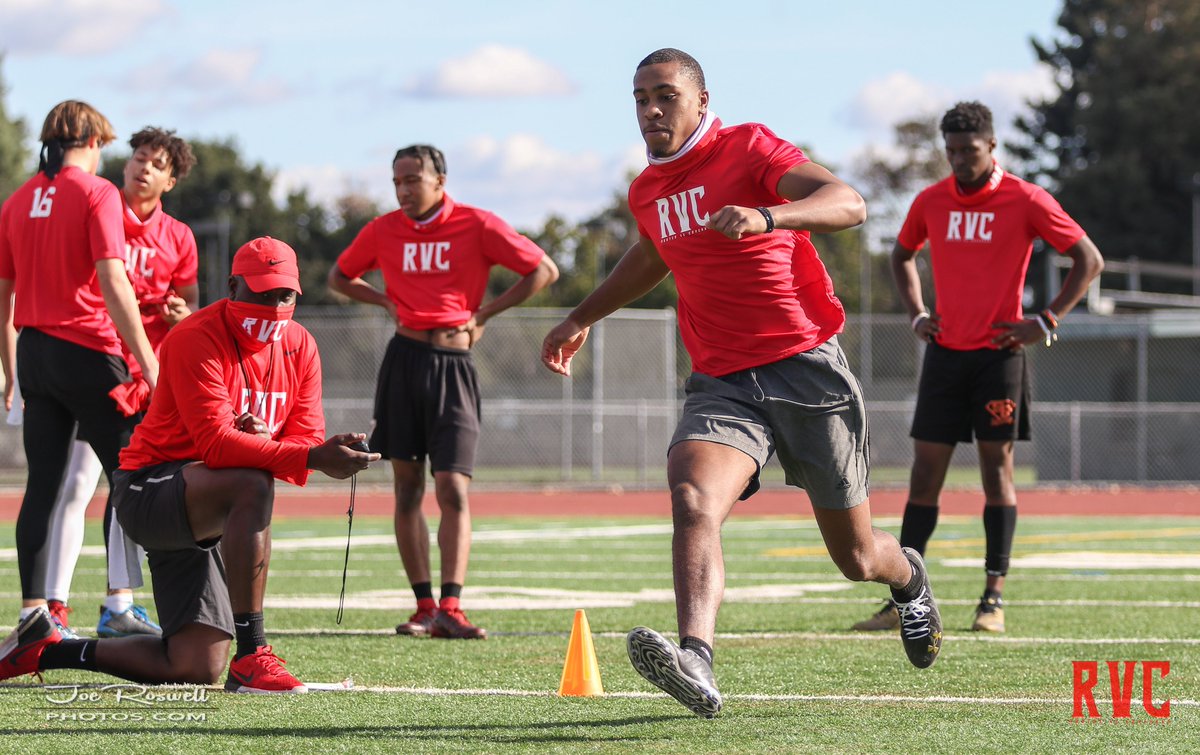 Joe_roswell's tweet photo. I had the pleasure to shoot the @RVCshowcase yesterday presented by @westcoastpreps_  &amp; @BrandonYounger - HUGE turnout and a very well organized. Tons of talented athletes made for a great afternoon/evening of 7vs7. Thank you for having me out. More images>https://t.co/iITthbXlHk https://t.co/q1g7BmD4iL