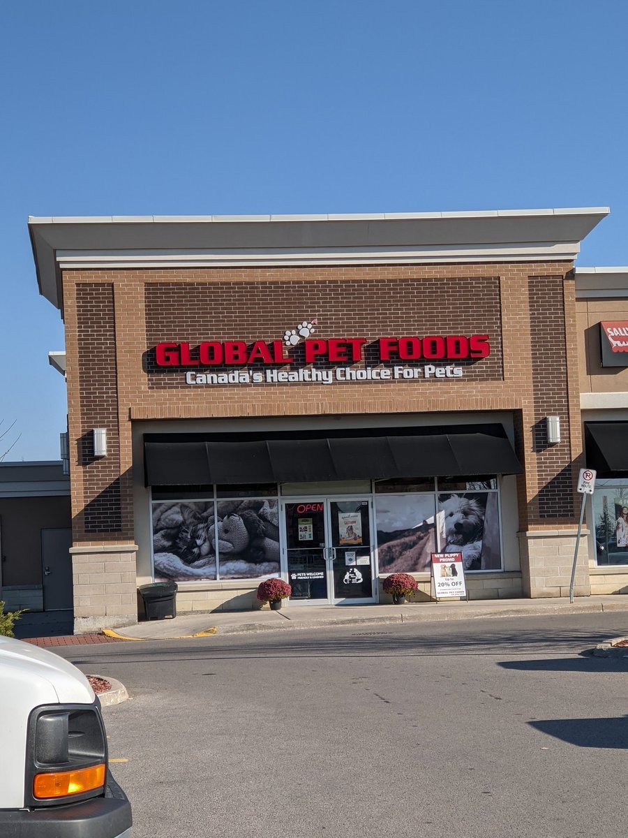 crguevar's tweet photo. (3) return, exchange or store credit. I looked at your site &amp; receipt &amp; it doesn't say any of that. Your store in Bowmanville said to come back and talk to the manager/owner and maybe he will do is this favor/exception. Is this what you would call an amazing #customerexlerience? https://t.co/BKNmGzsTBz