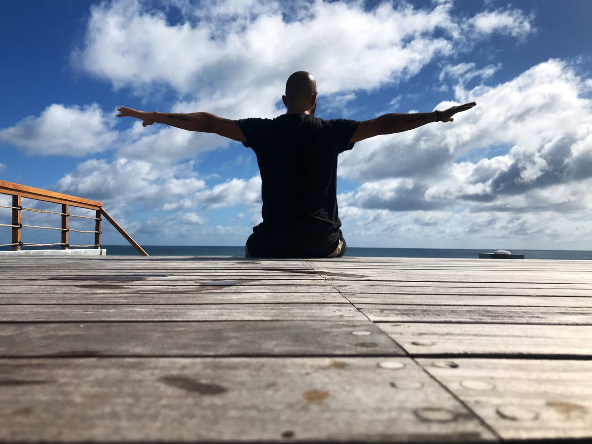 Israel_Garcia's tweet photo. Y el viaje continúa, aquí y ahora: dejando #Tulum hacia Cancún con destino #Miami, donde empezará una nueva etapa personal y profesional, y espero construir una nueva base de alto rendimiento holístico, ultraproductividad y marketing de impacto positivo a personas y empresas.

🥋 https://t.co/sJxRrOONf6