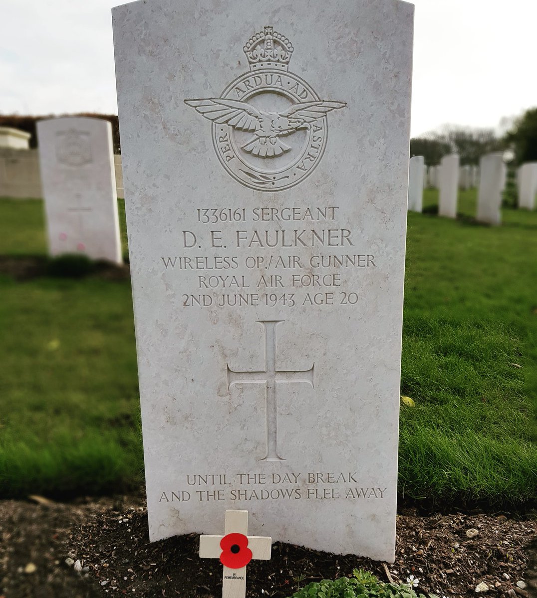 Capturing a different Remembrance.
Poppy cross laid on behalf of 225 Sqn at the City Cemetery, Brighton this morning.
#WeWillRememberThem #sussexwingremember