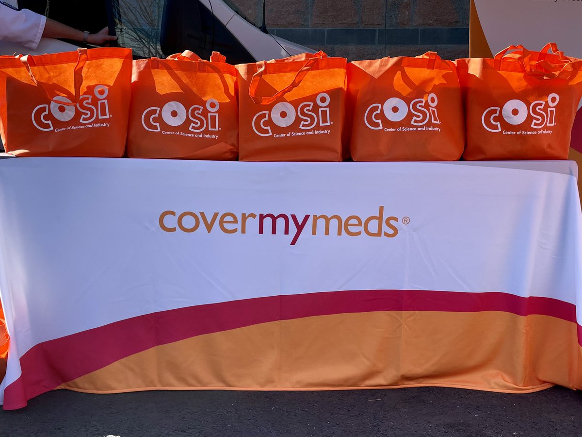 COSI's tweet photo. We are still out here with @CoverMyMeds until 3pm! Come out to get your free #LearningLunchbox now! https://t.co/pGx8Ibzhb0