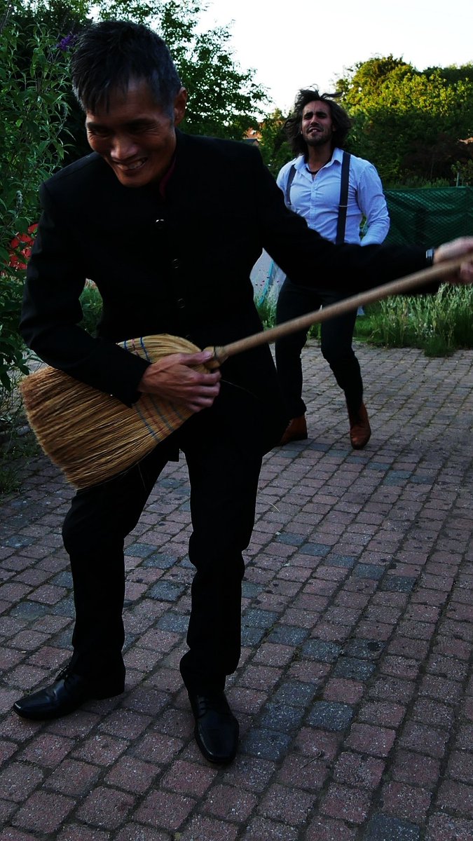 At our daughter's wedding with social distancing - au mariage de notre fille (avec distanciation sociale) 😆😆