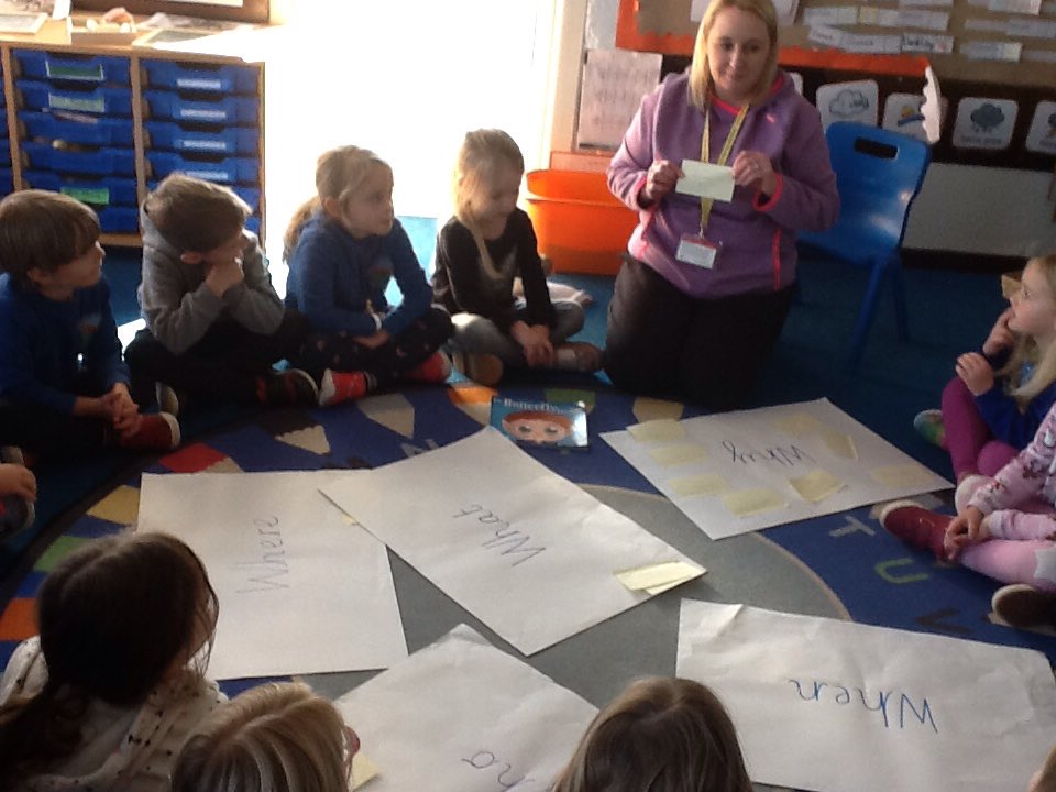 Pennardprimary's tweet photo. What a busy week in Bae Un. All having fun learning to sound and blend our new RWI words, finding different ways to make 5, asking questions about a story and using our personal details to practise logging onto HWB. Bendigedig everyone #pennPse #pennplit #pennNum #pennfun https://t.co/wbo6yi4K6o