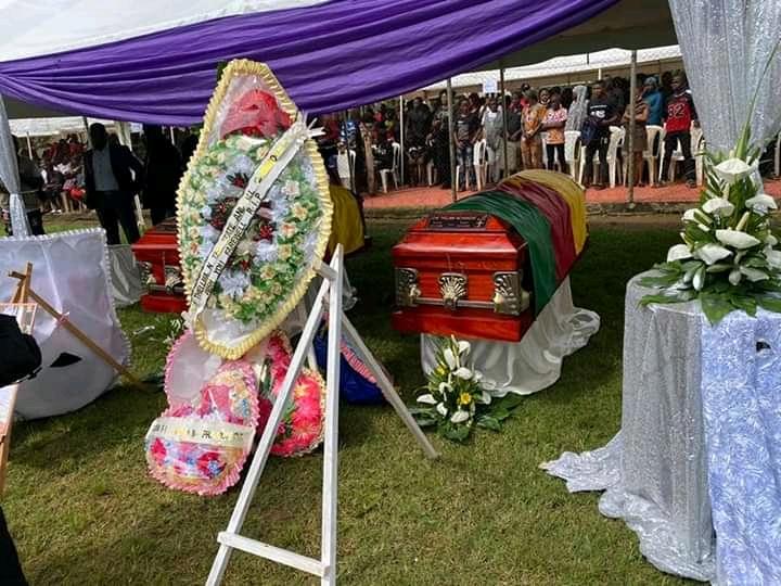 ady_vektor's tweet photo. #endanglophonecrisis
#endbadgovernace
#endfighting
This song is dedicated to our brothers and sisters who were been killed in kumba pls follow this link to listen  https://t.co/Dg7yI2u9mE https://t.co/T0BGeFJtER