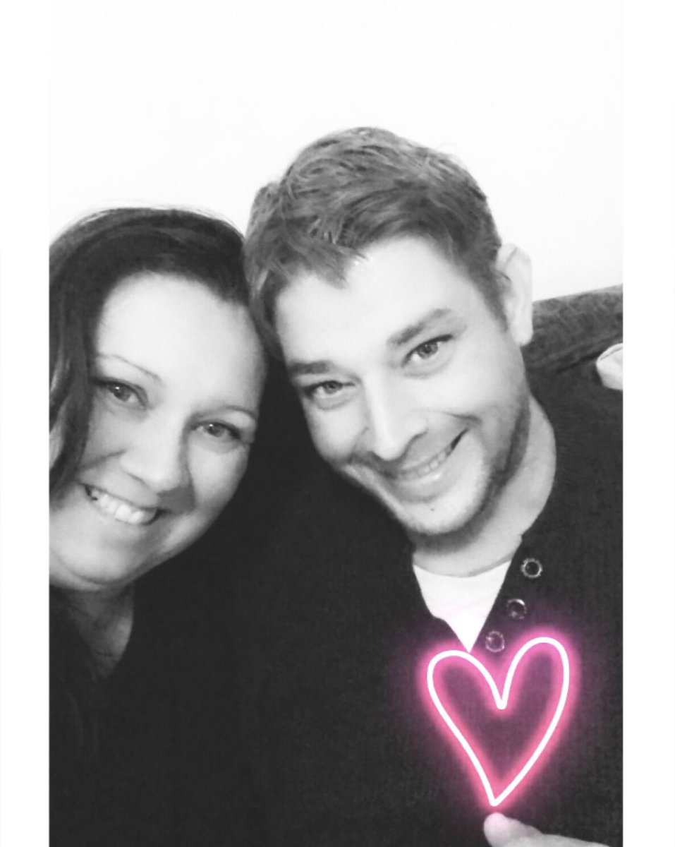 sarahjayne_80's tweet photo. My handsome lockdown bubble 💕 #happytimes #lockdown #supportbubble https://t.co/1wUrUVeTpz
