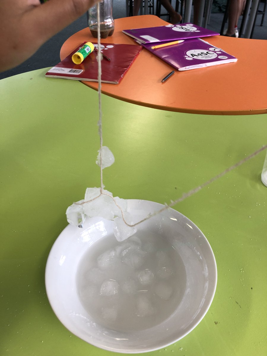 PuhinuiS's tweet image. Ice Fishing: looking at the #freezing temperature of water and how salt can change it. #howcool #handsonlearning #STEM #sciencekids
