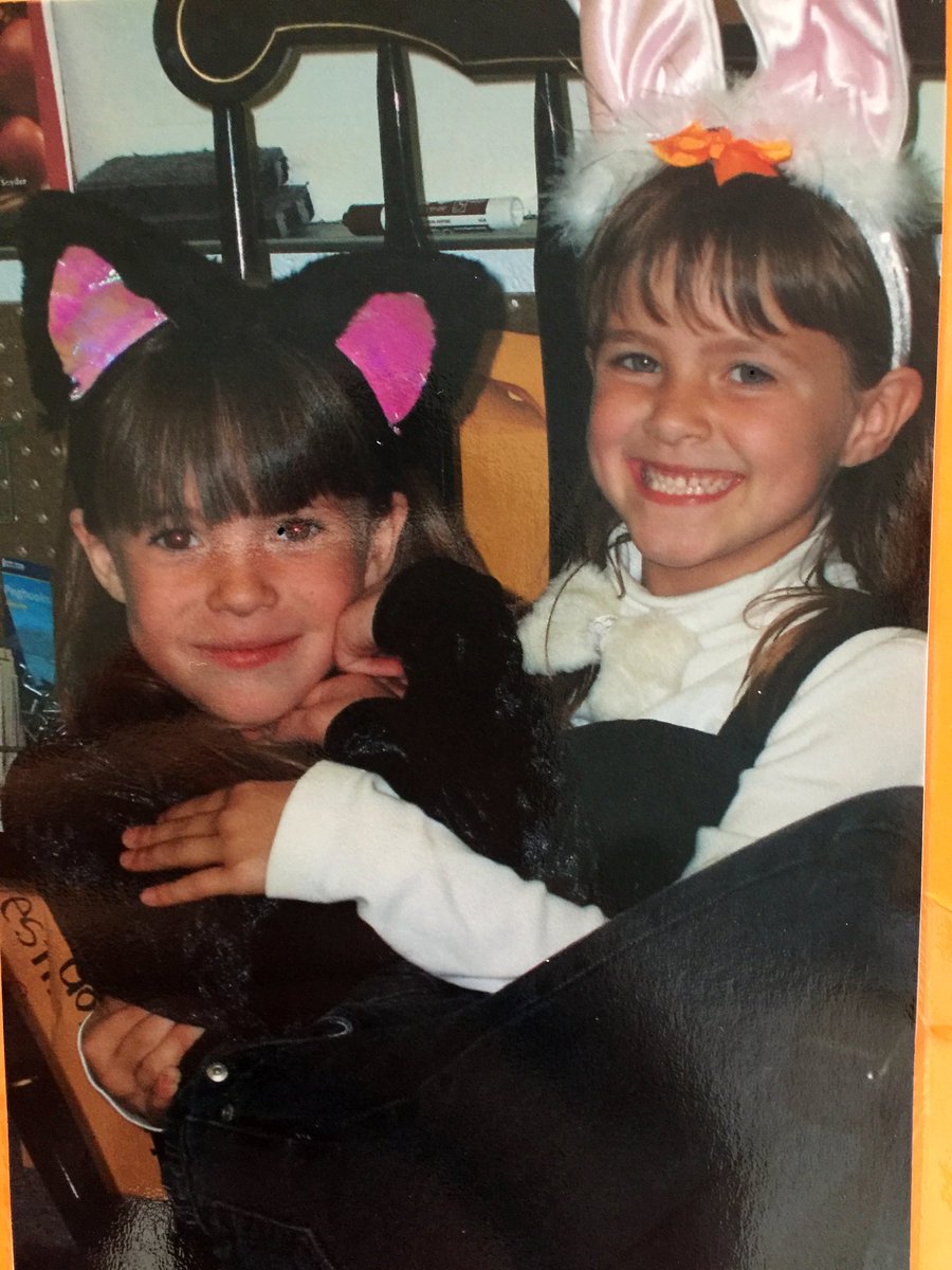 jaiden_ann_'s tweet photo. happy 19th to the one and only!!  there’s no one else I would rather glow and grow with.  I hope you have the bestest of days!💛🥳 https://t.co/3OEezLaq0m