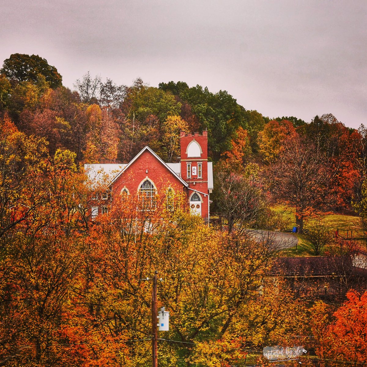 capturedbyglo's tweet photo. Fall Season never disappoints!!!! #roadtripdiaries https://t.co/rK2sTGf8cv