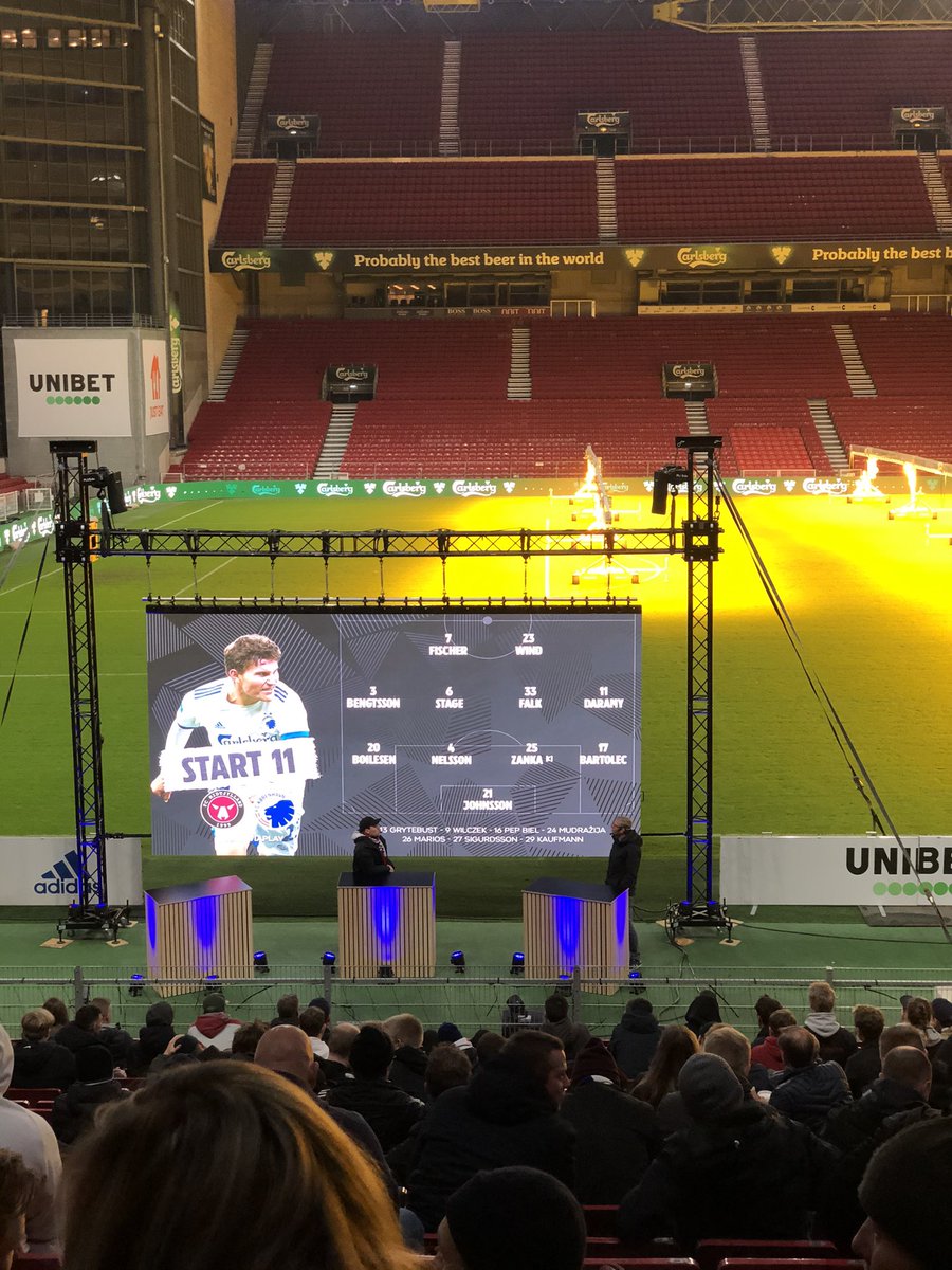 Kihl464's tweet photo. Jeg er skuffet, trist og vred over dagens resultat. Men det kan fandme noget at se fodbold i Parken. Selv på storskærm. Vi fik jo også lov til at lytte på @kristianhz ❤️⚽️ #fcklive https://t.co/If5zmbwrXI