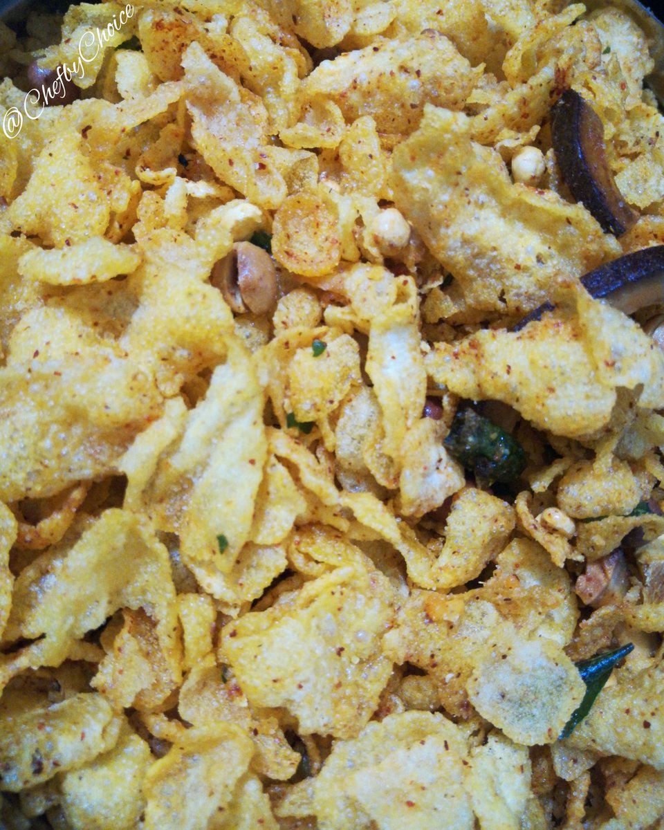 ChefbyChoice1's tweet photo. #chefbychoice #drysnacks #makainapohanochevdo #makaipohachivda #vegetariancuisine #Indianfood #food #foodie #foodlover #foodblogger #foodstyling #delicacies  #cookwithCBC #cooking #passionforcooking

Recipe:
Instagram - https://t.co/2o9P6Sb9Gt
Facebook -https://t.co/q4plslRbIU https://t.co/g6I2lBgbxH
