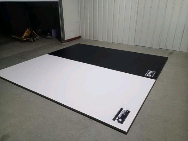 InvertedGear's tweet photo. Whether you need to sneak away for some private workout time, or some private lying down time, our new panda mats are the perfect comfortable padding choice. #bjjathlete #pandanation
 https://t.co/15BMKgXCh1 https://t.co/LSfsZs1elm