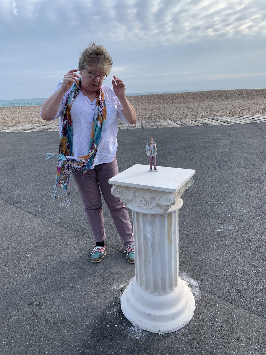 PatFinlow's tweet photo. Birthday stroll... #iamanartwork #FolkestonePlinth https://t.co/YLAMibA0Sj