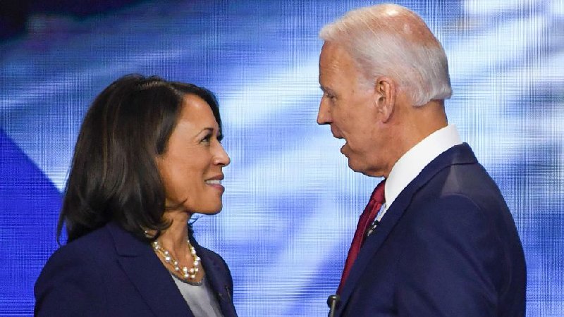 ClintPiticlint's tweet photo. –¿Te gustaba ser senador, Joe?
–Claro, mujé. Una buena senita por la noche ¿a quién no le gusta? https://t.co/xrPJyu6YTk