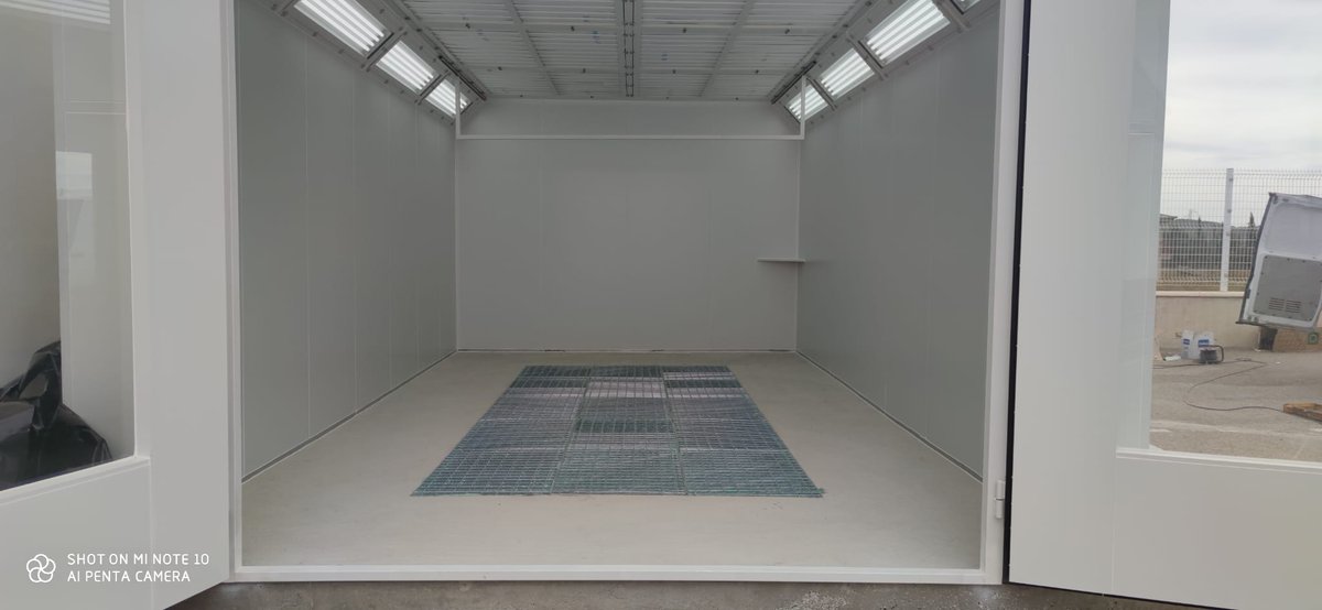 Buena tardes a todos, les dejamos foto de una nueva cabina de pintura.
Good afternoon everyone, here's picture of a new spray booth.
Bonjour tout le monde, nous laissez-le photo d'une nouvelle cabine de peinture.