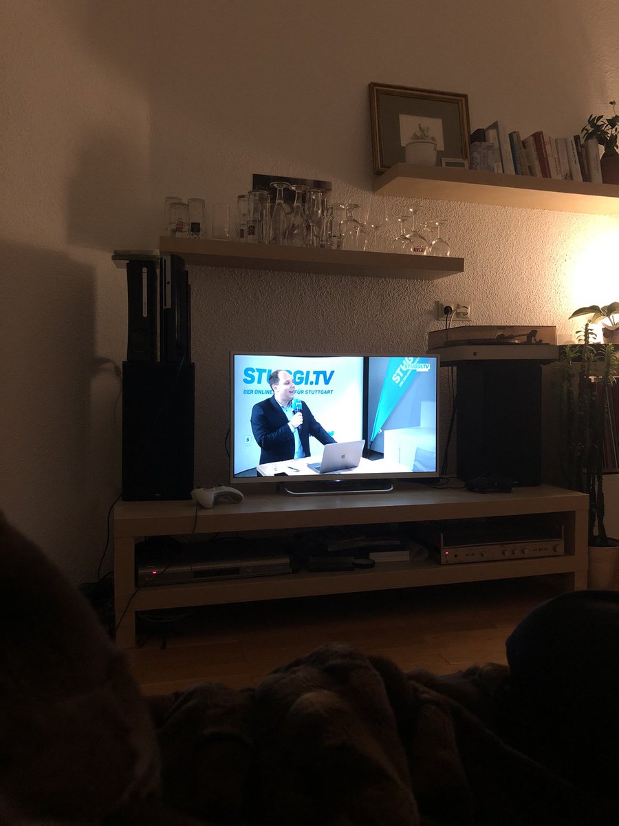 SiriWarrlich's tweet photo. Zum Glück gibt’s schon die nächste Wahl zu gucken. Keine Zeit für Entzugserscheinungen. Kollege @StN_KNITZ hat alles gegeben. #OBWahlStuttgart https://t.co/opxlCxVWNr