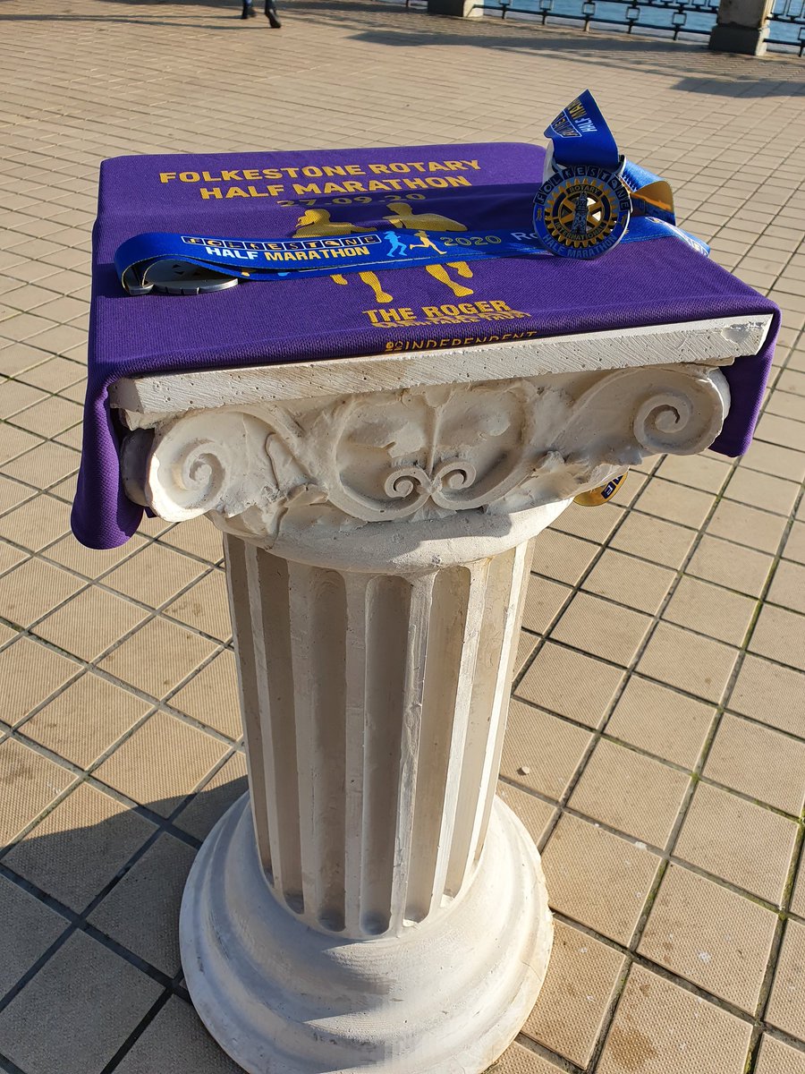 RayJohnson64's tweet photo. We got creative during the summer for https://t.co/P361s4mXXL Half Marathon by including some @FolkArtworks into our medals. Next year's race 19/09/2021 #FolkestonePlinth @CreativeFstone #artbuff #Banksy @FolkestoneWorks @niceworkrun #Folkestone https://t.co/tELVV0iTXU https://t.co/GppRljKrp0