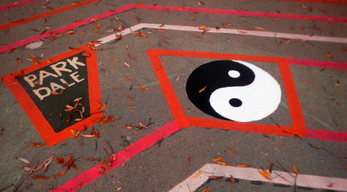LabyrinthsDOTca's tweet image. 22 Lane Octagon Labyrinth

Taijitu / Yin-Yang Symbol☯️

Finished painting a third coat of black &amp;amp; white.

This was my final missing Labyrinth Art / Design Motif,

en.wikipedia.org/wiki/Taijitu#M…

Happy it&apos;s done !

Budapest Park ~ Sunnyside Beach ~ Toronto

| #Labyrinths🍥#LabyrinthArt🎨