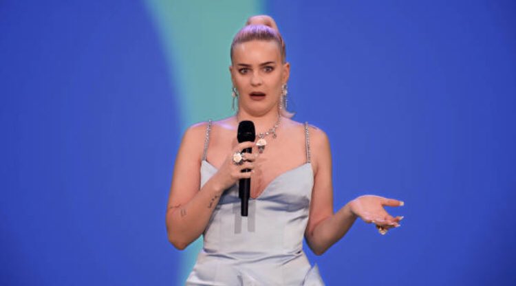 amlatest's tweet photo. me trying to explain to my future children what happened in 2020: https://t.co/bpTmLm05US