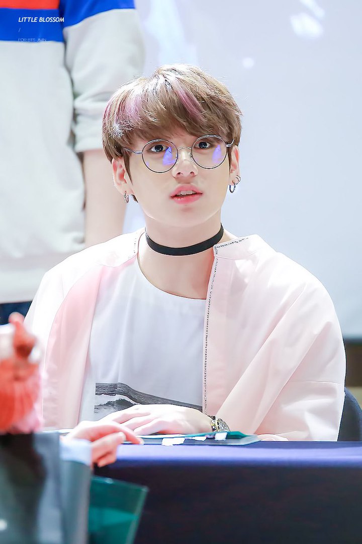 jungkook in pink ~ a pretty thread 