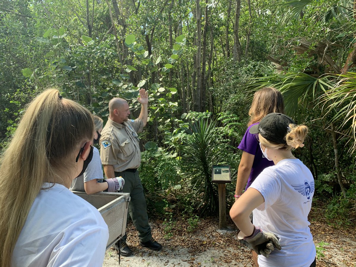 FOLKStweets's tweet photo. Here’s a few awesome pics of @fgcu students from the Honors Trails for Tails Service Learning course! These students get excited about service and get to learn awesome facts about wildlife at Lovers Key State Park! We can’t wait for our next service day! #service #learning #fgcu https://t.co/Jnh9ED8zbL