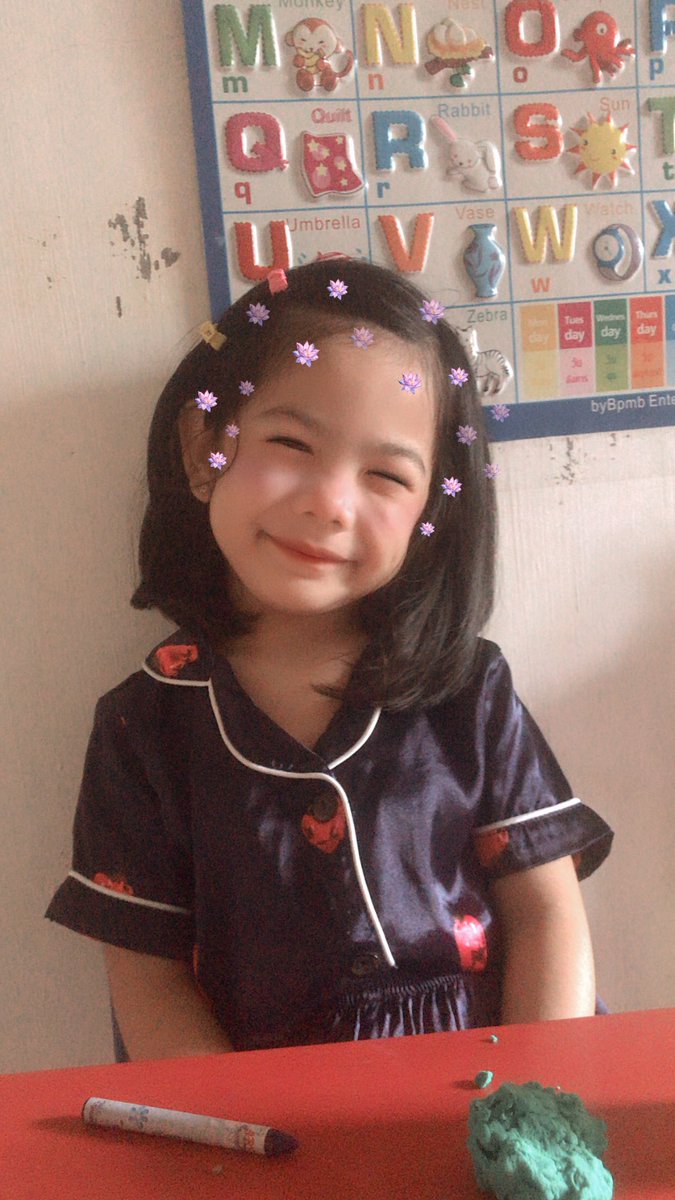 dannaaaaahr's tweet photo. “ang tagal naman ng module ko” https://t.co/w2AVV8Bb63