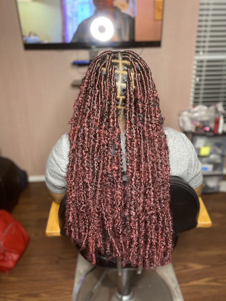 kaayd0ll_'s tweet photo. Island Locs by me 🦋 Book better Look Better 😘 #pvamu #txsu #houstonbraids #houstonknotlessbraids #houstonsoftlocs #houstonstylist #houstonboxbraids #houstontwist https://t.co/uNLCrQotZt