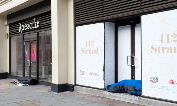 homelessenglish's tweet photo. Charities urge return of homelessness scheme in English lockdown.
Campaigners and London mayor want ‘everyone in’ policy brought back after extra £15m of funding promised.
https://t.co/8sqklVRn3x https://t.co/tAKgyywTVk