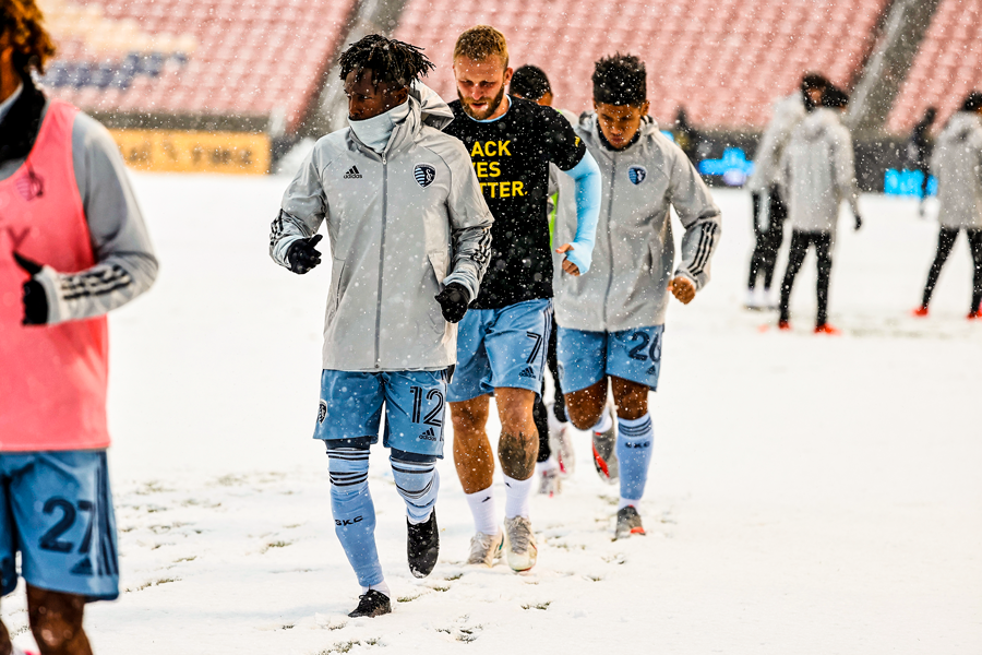 brfootball's tweet photo. The weather at @realsaltlake vs. @SportingKC, though ☃️ https://t.co/UxM5svdCJb