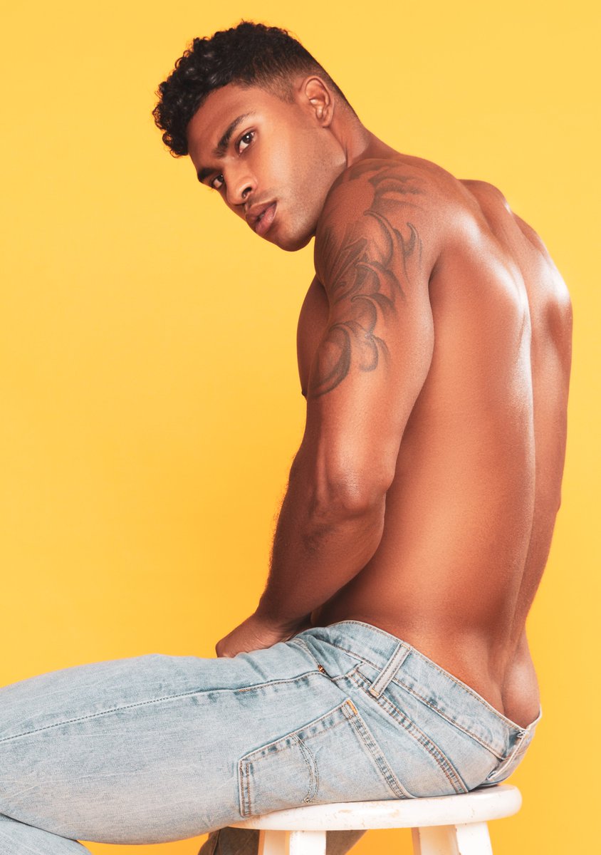 DariusVoncel's tweet photo. Summer on my mind! 
https://t.co/9SWv764ceX https://t.co/TSnf3E3nLM