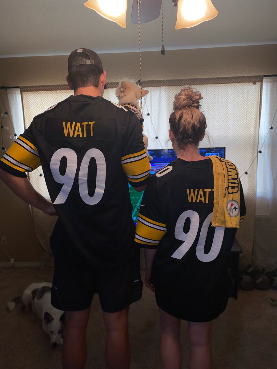 Sam_Bond10's tweet photo. A W is a W Idc how ugly.  8-0 #HereWeGo  @steelers @SteeIerNation @_TJWatt https://t.co/JksJ8JTtt3