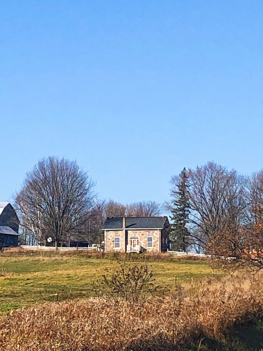 and then you look across the street and there’s Blythe-Lacroix house!! (we did not venture there as there’s actual residents)