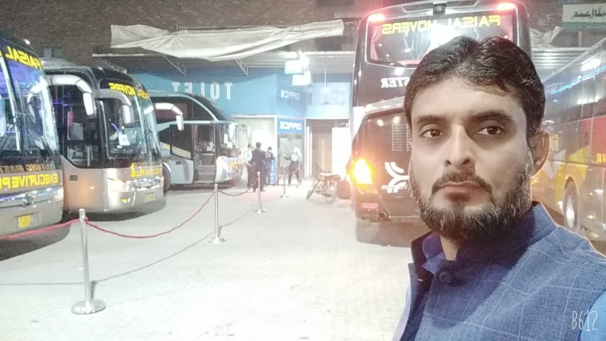 ThisIsFaheem's tweet photo. And finally
#TourDeMultan
Starts from here 🚍
#ThisIsFaheem
#Backtofacebook
#BusinessTour https://t.co/Vzk0GB7pje