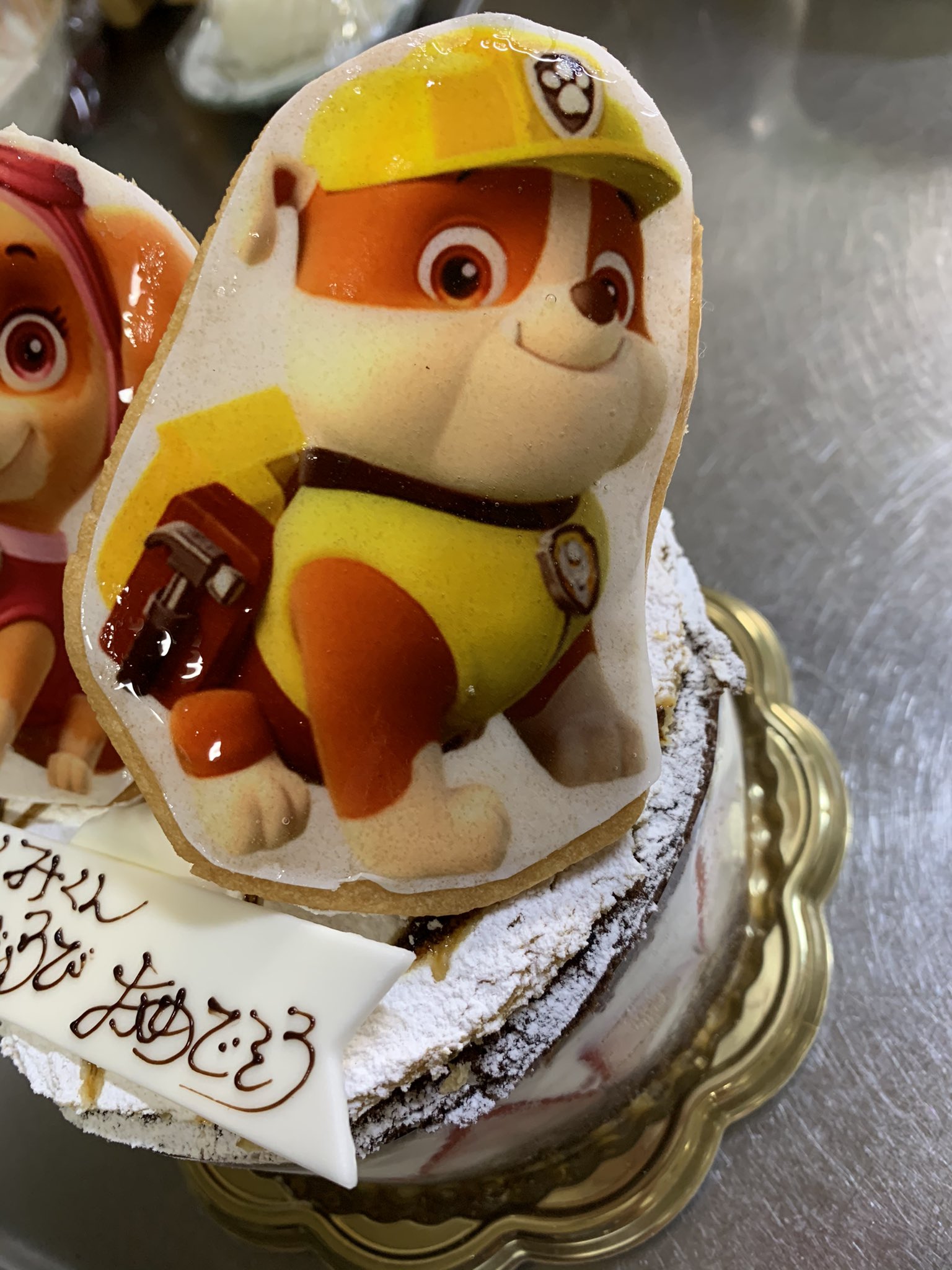 Ozzy44 子供の誕生日ケーキ 初めてキャラ物を頼んでみました あまりメジャーではないキャラにも関わらずこのクオリティ 頼んで良かった W 土台のデコレーションケーキも皆に好評 ホントに美味しかったヾ W ﾉ 北九州市八幡西区