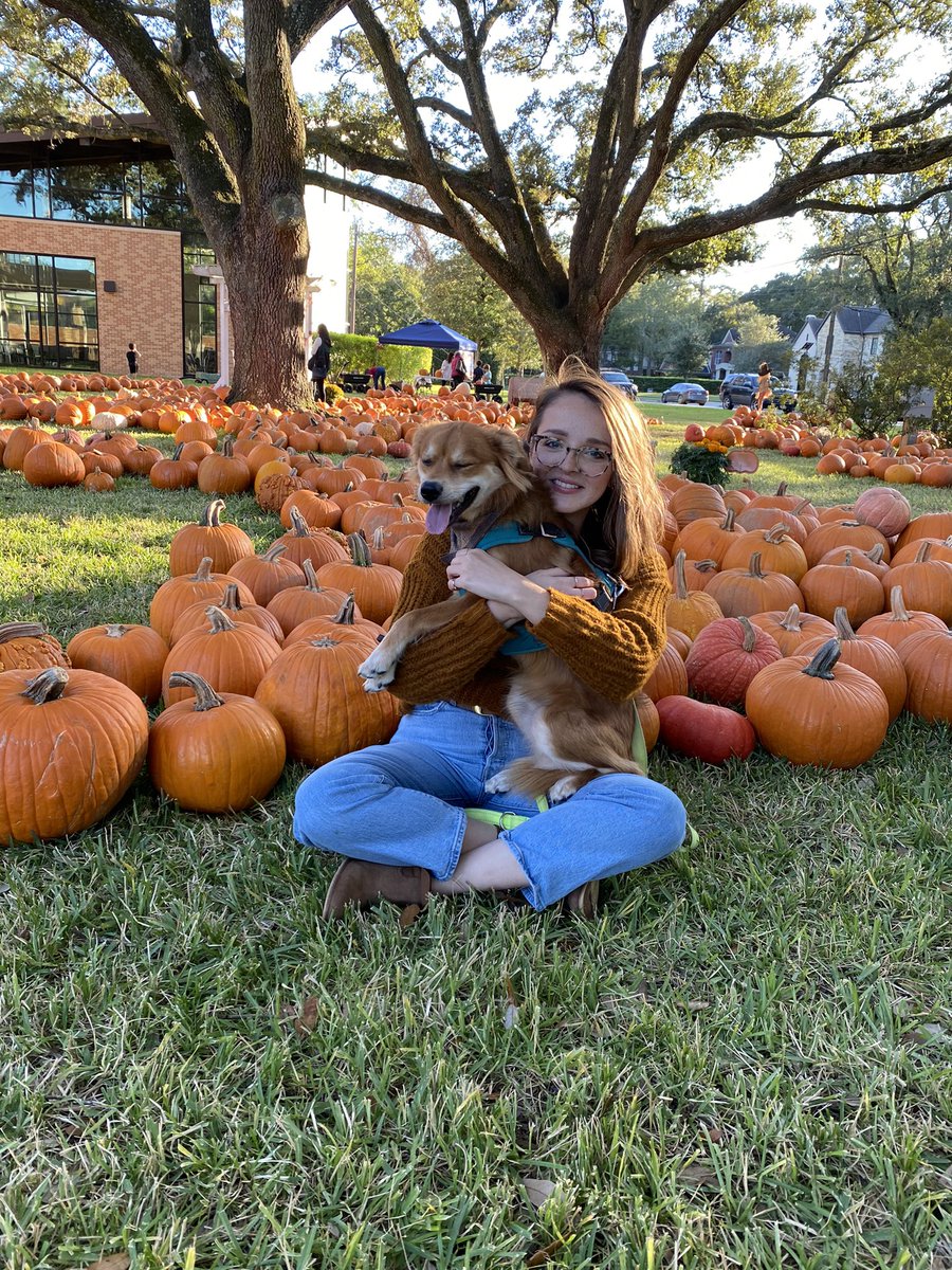 MsDavis4grade's tweet photo. Remy and I love this fall weather. His face says it all 🥰 https://t.co/352oLGy6Fl