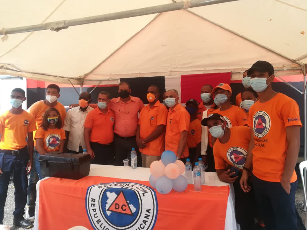 DefensaCivilPSD's tweet photo. #DefensαCıvılPsd
Fue juramentado este sábado como nuevo Director municipal de la #DefensaCivilPsd en los 📍#Alcarizos, el señor Amri Andres Paulino Tapía
El acto estuvo encabezado por el Director de la Dirección Regional Ozama, el señor Clemencio Aquino junto a una comisión. https://t.co/dGEl0KIqwd