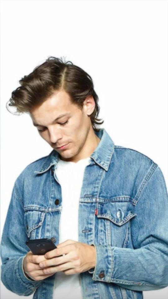 A thread of these  by  @LT18HS16 and me ft.  @HadoresL28 Harry : I love you Louis ‘small bean’ Tomlinson Louis : im not small, I’m big , give me a rest Harold ‘London it’s quite big ‘ Styles.
