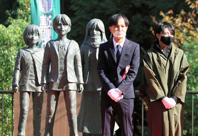 Crunchyroll's tweet photo. NEWS: Eren, Mikasa, and Armin Are Eternized in Hometown of Attack on Titan Creator

✨ More: https://t.co/AlIgbUzhnh https://t.co/6IhCm3GvKB