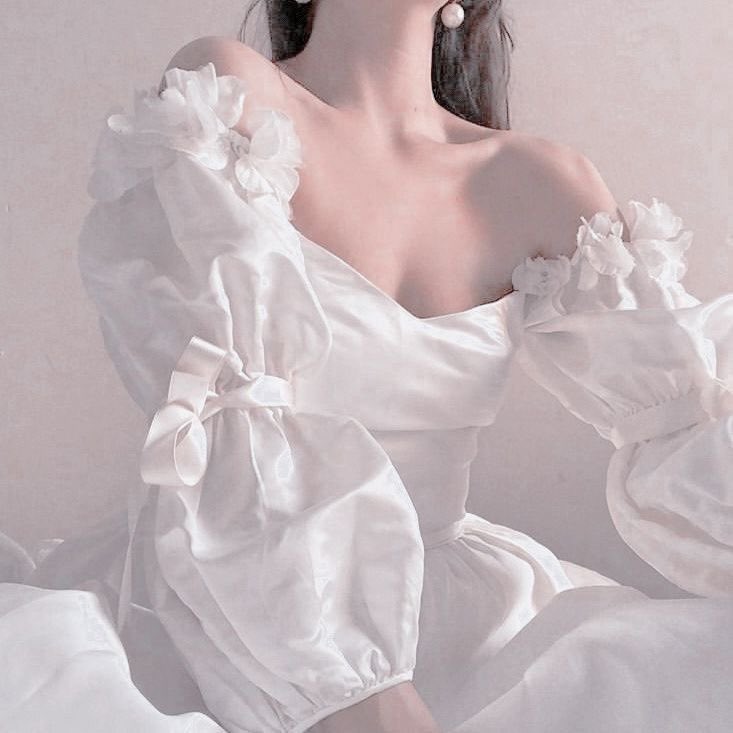 fasshionlover's tweet photo. Angelcore aesthetic https://t.co/ojfhcQuGPX