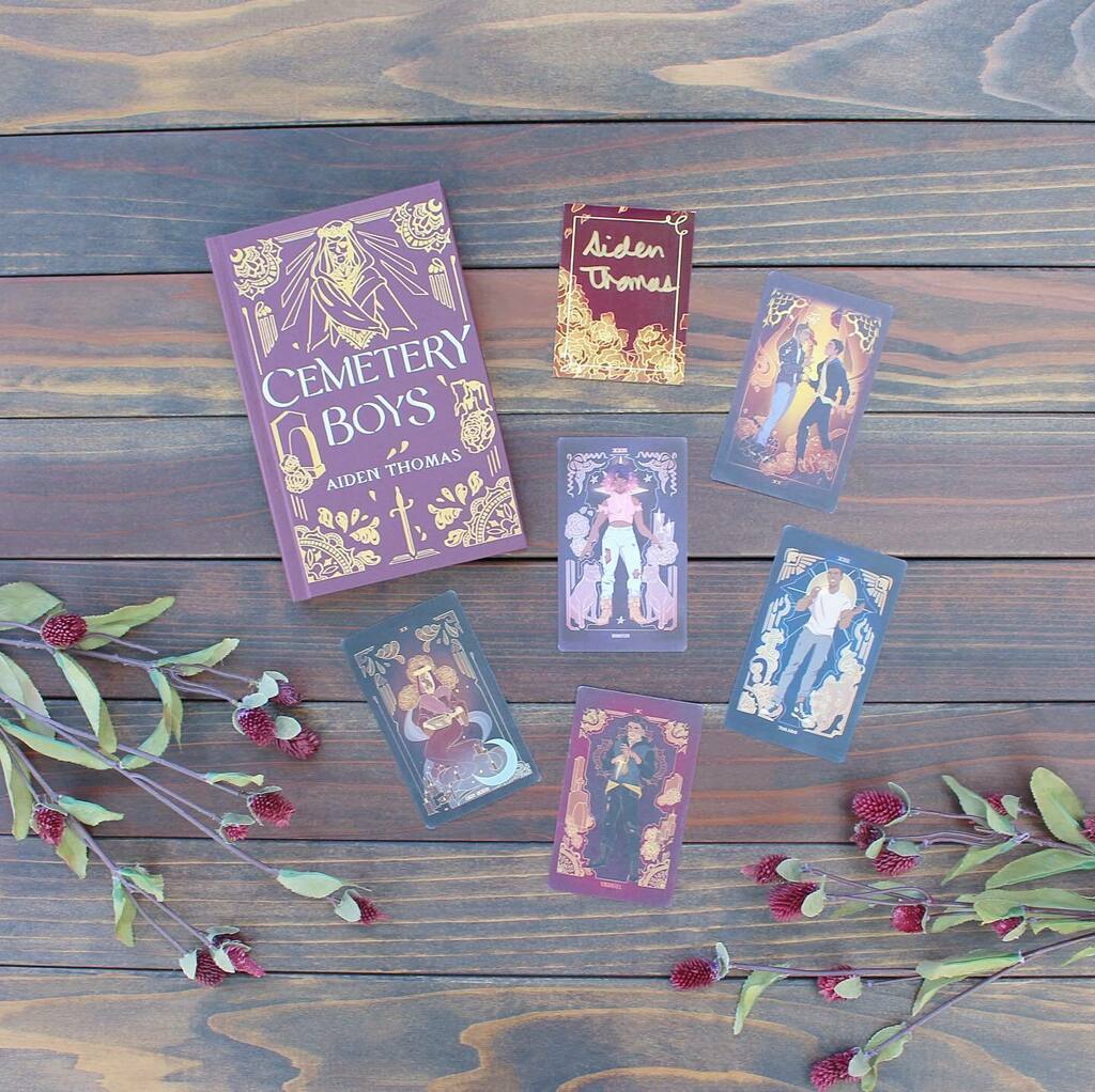 byjordanbishop's tweet photo. What’s your favorite book swag?
•
•
Today’s #SignedBookSundays theme is book swag! I love character cards and these ones for CEMETERY BOYS are gorgeous! I also love the B&N edition of this book so much!
•
•
•
#cemeteryboys #aidenthomas #swoonread… https://t.co/t6dQ1euMne https://t.co/N2sLdPVz8Q